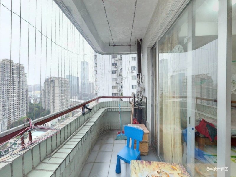 光华大厦 购物方便 带电梯 交通便捷 近地铁 大两房