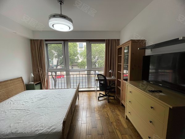 上海嘉定安亭安亭新镇兴苑安亭新镇兴苑,精装3房,带电梯,可办居住证