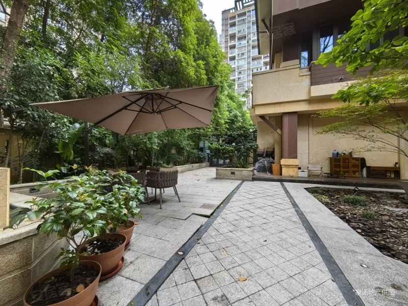 美城悦荣府(东区别墅)5室3厅6卫346.71㎡南北1300万