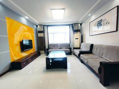 青州青州城区青州古城转盘附近精装三室!家具家电齐全,带车库,拎包入住。出租房源真实图片