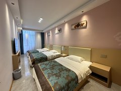 西双版纳景洪告庄版纳过冬半年一居三床拎包入住酒店可做饭告庄旁采光好有锅碗瓢盆出租房源真实图片