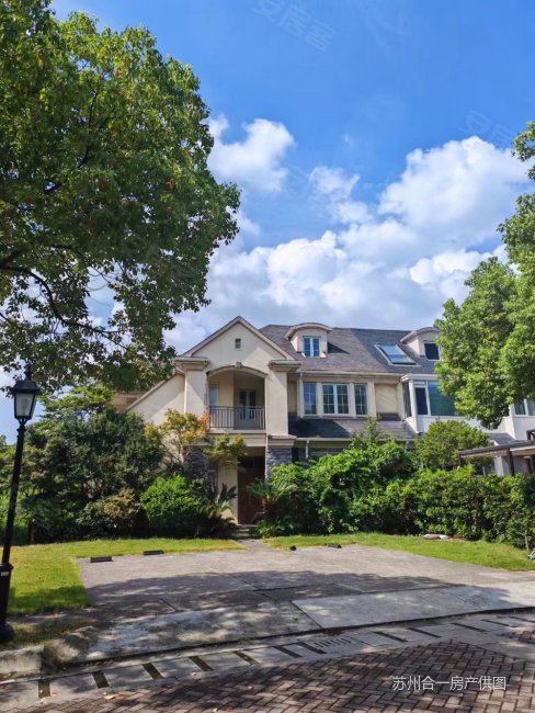 金鸡湖壹号,地上2层,南北双花园金鸡湖边上的别墅,刚好合适,金鸡湖壹