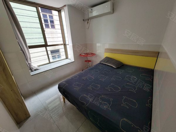 深圳宝安港隆城新乐村西乡地铁站 电梯精装一房一厅带独立阳台 家私