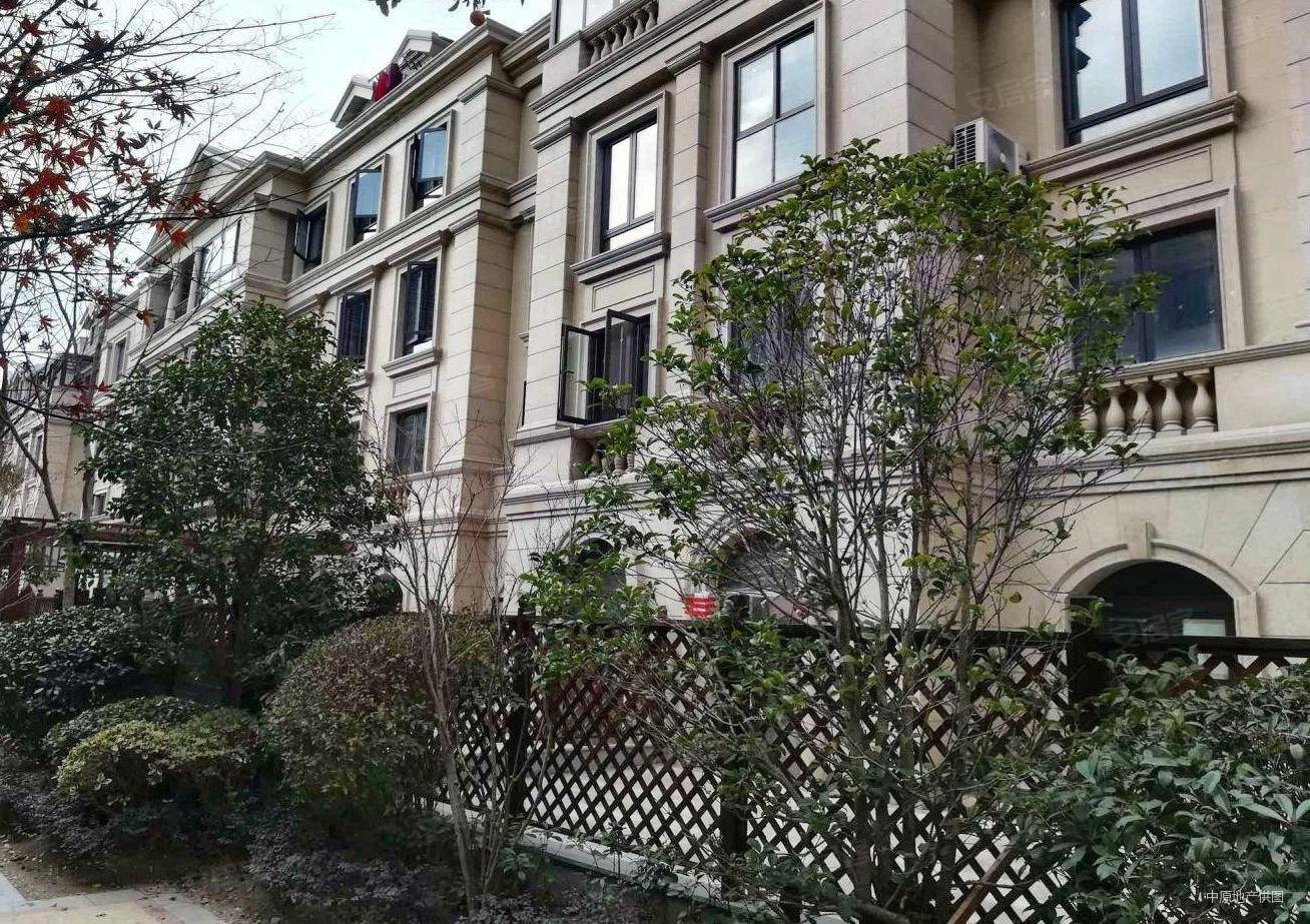川沙地铁口800米阳光城愉景湾次新房房东急售价格可议