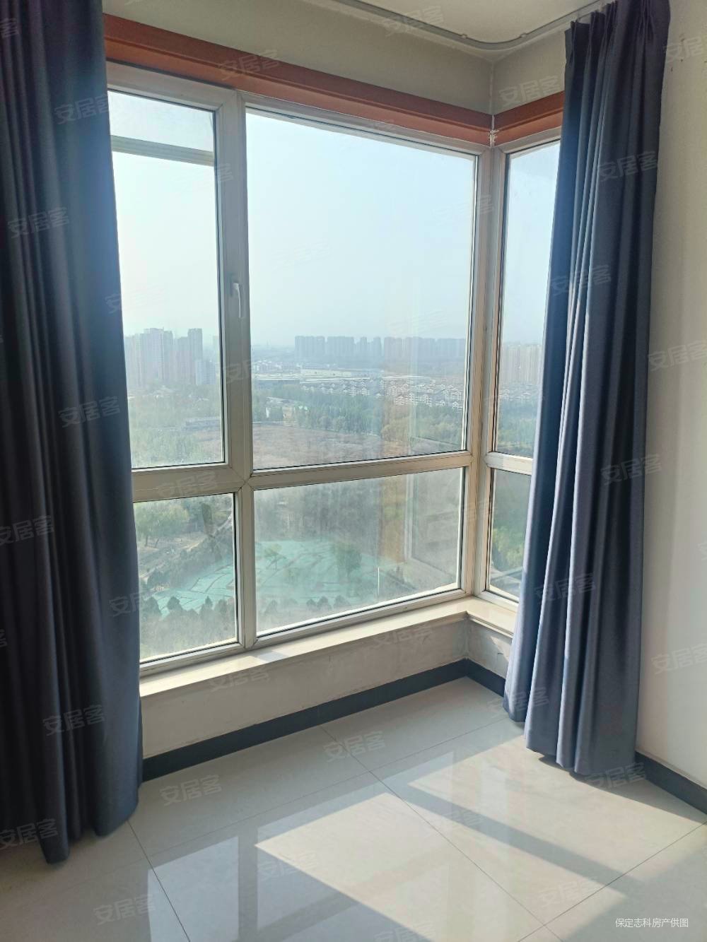 维多利亚夏郡3室2厅2卫134.69㎡南北95万