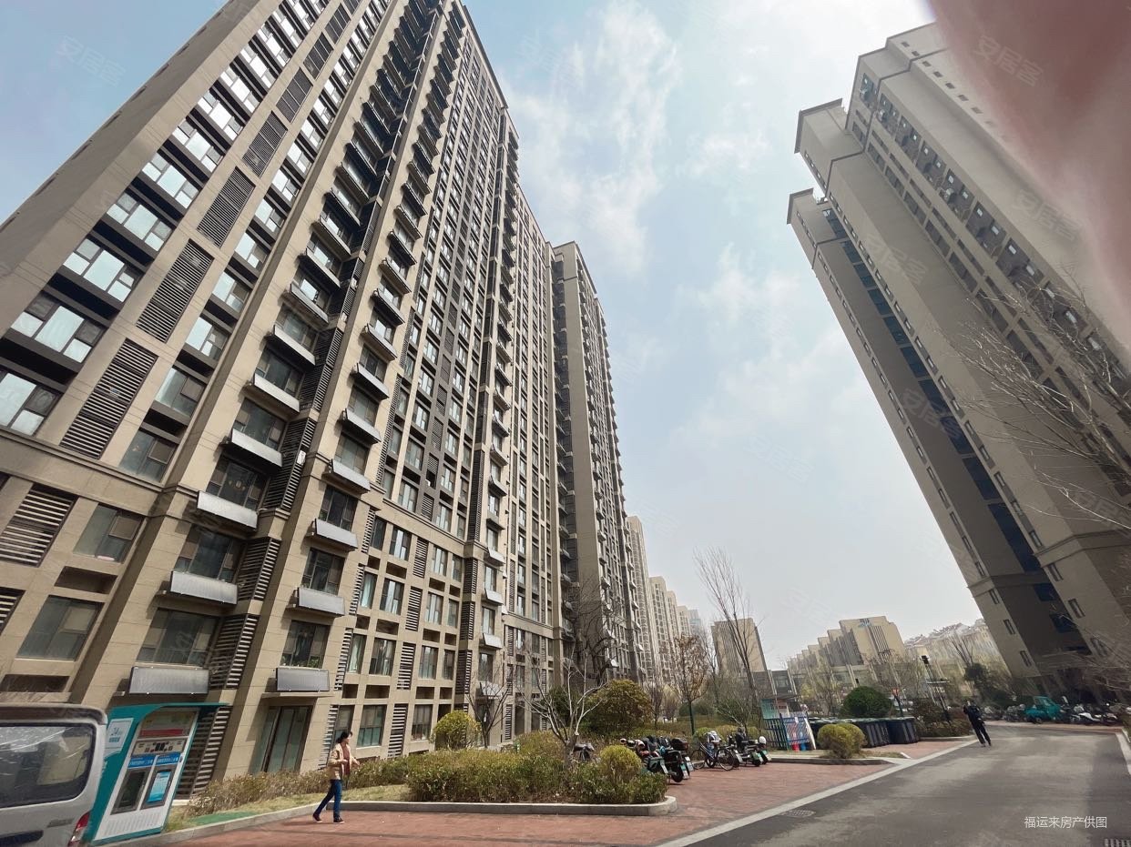 中建锦绣城八期雅园,3室2厅2卫131.9毛坯