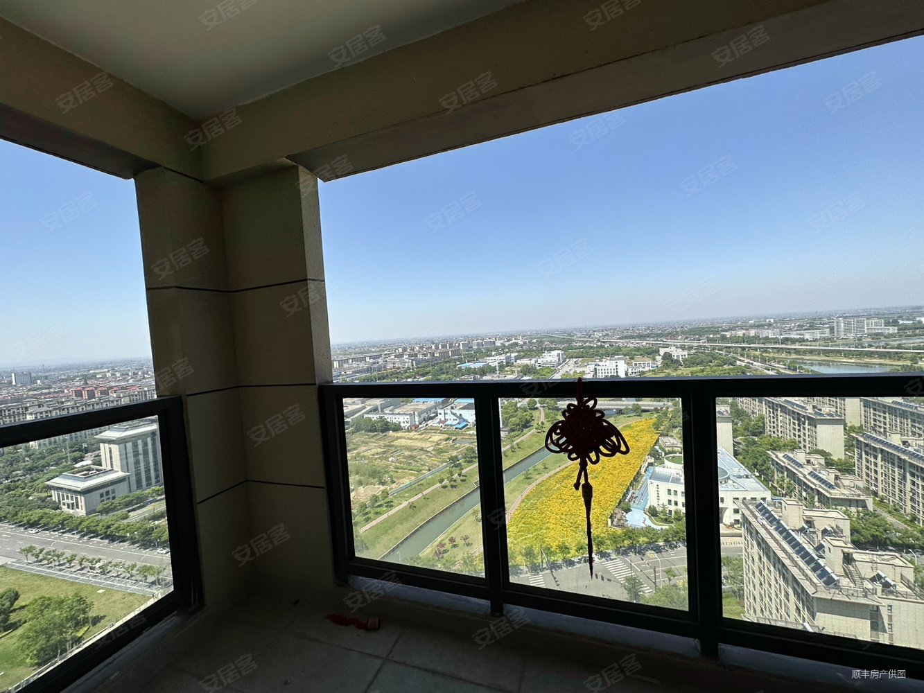 高淳宝龙广场精装117平三房两卫高楼层边户