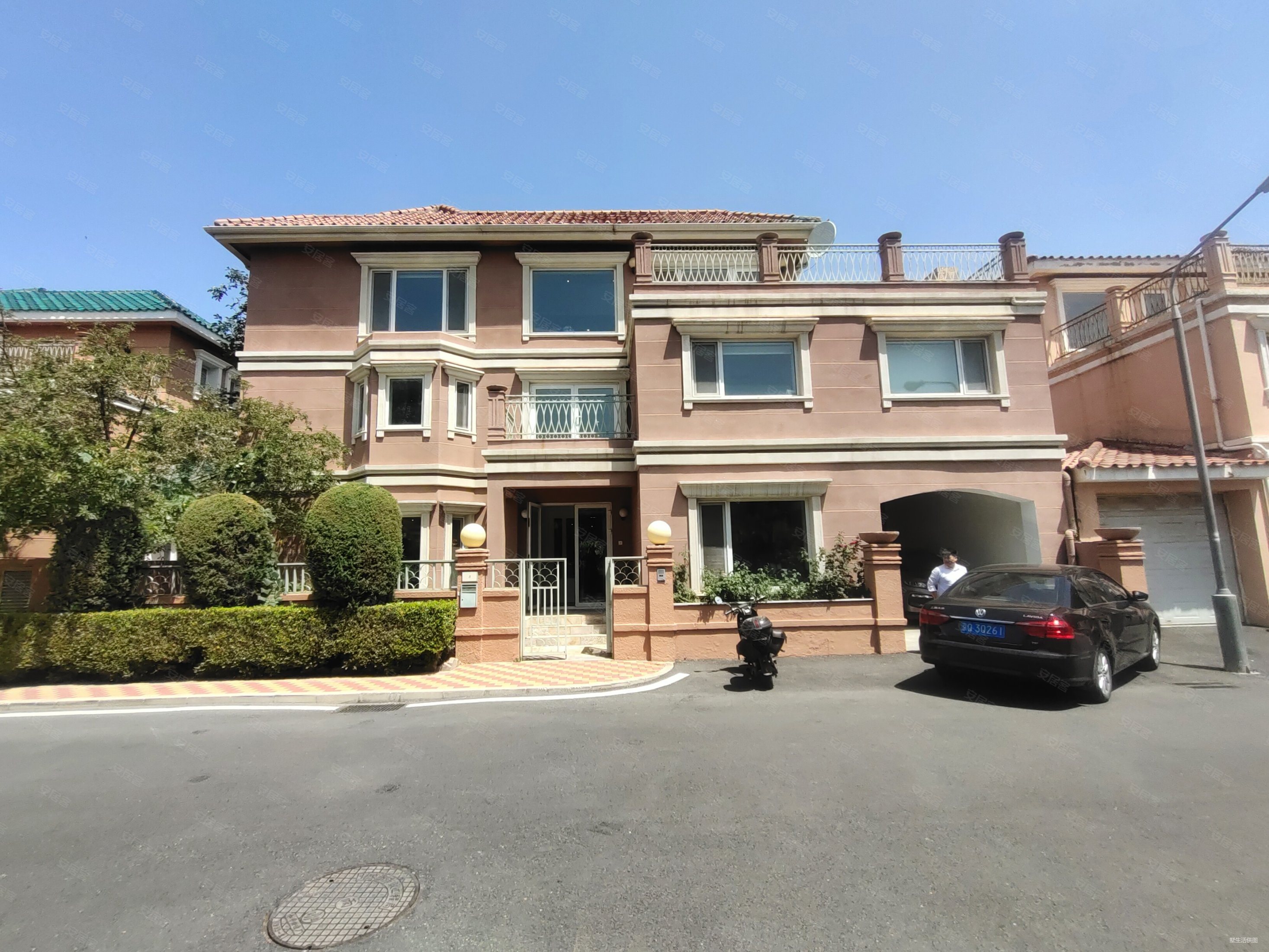 香江花园独栋别墅700多平米热售,全屋地暖,业主自住房