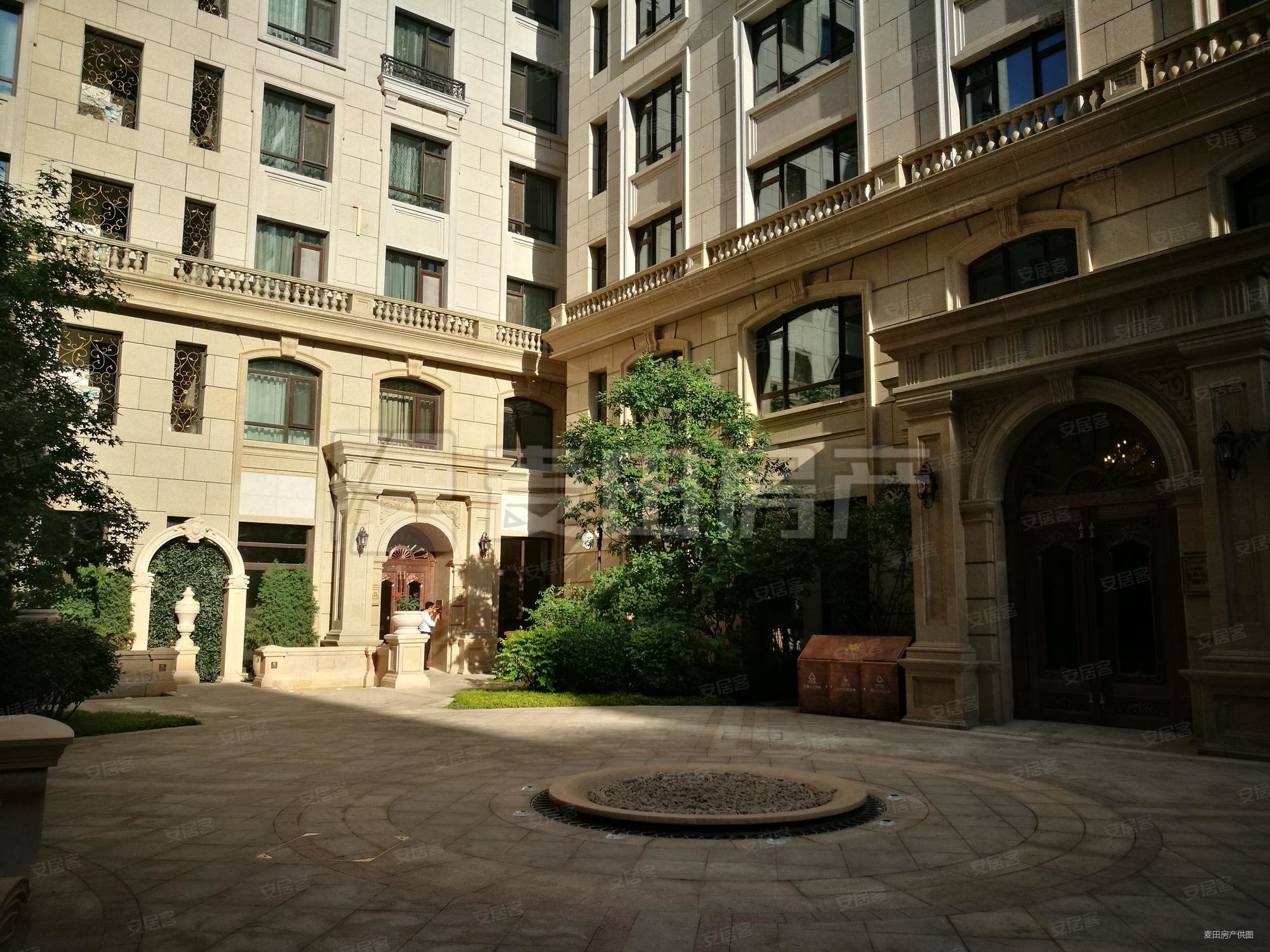 中海枫丹公馆2室2厅2卫133.29㎡东西1480万