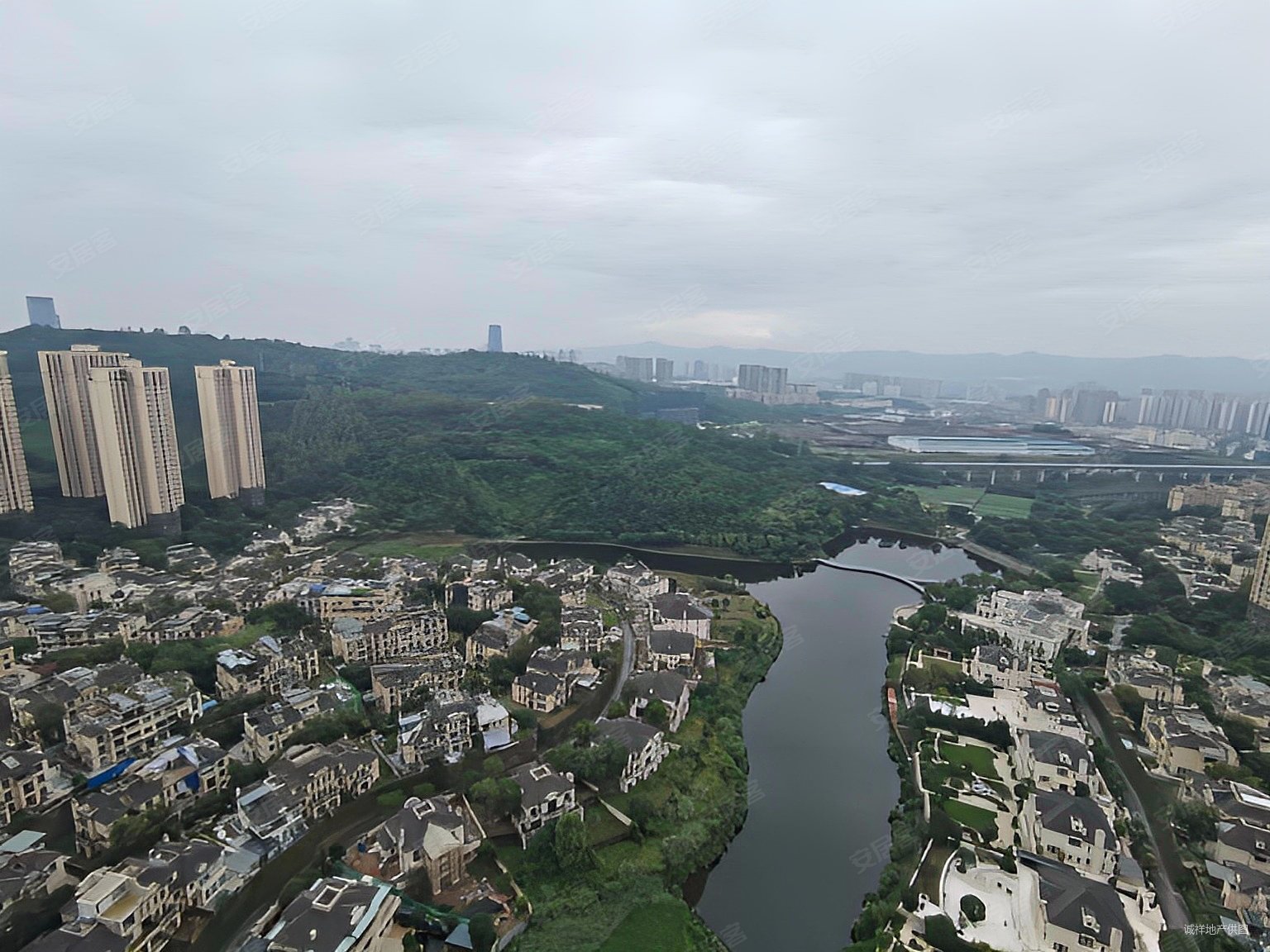 重庆房产网>重庆二手房>渝北二手房>照母山二手房>融创凡尔赛领馆