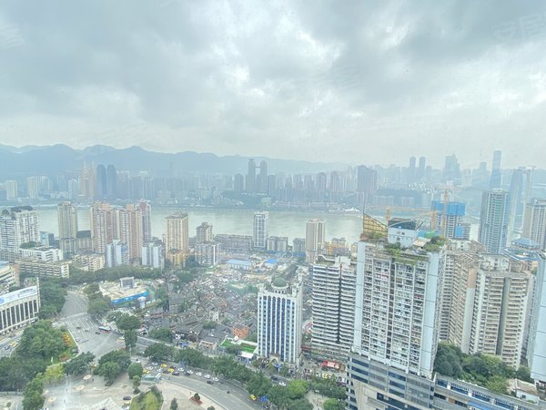 【多图】日月光解放碑1号,解放碑租房,融卓好房,解放碑cbd地铁站口