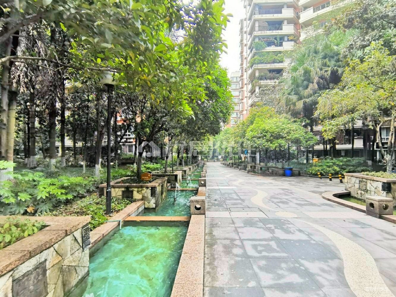 朵力名都一期楼梯房南北朝向急急急