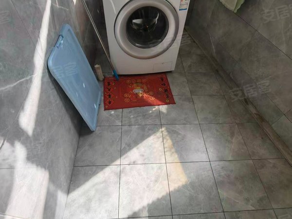 徐州鼓楼九龙湖天润花园鼓楼广场地铁口附近低楼层两室一厅精装家具家电1300可谈出租房源真实图片