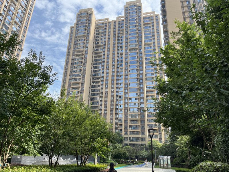 花样年香门第(南区)4室2厅2卫124.85㎡西北155万