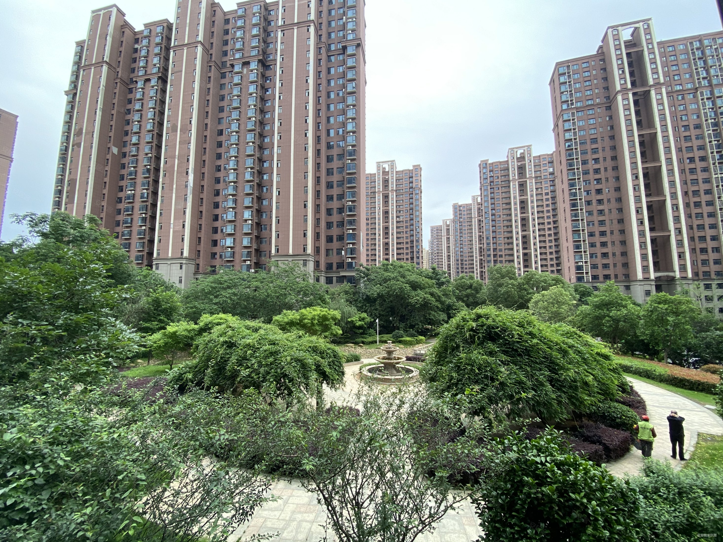 汇仁阳光花园4室2厅2卫117.5㎡南北82万