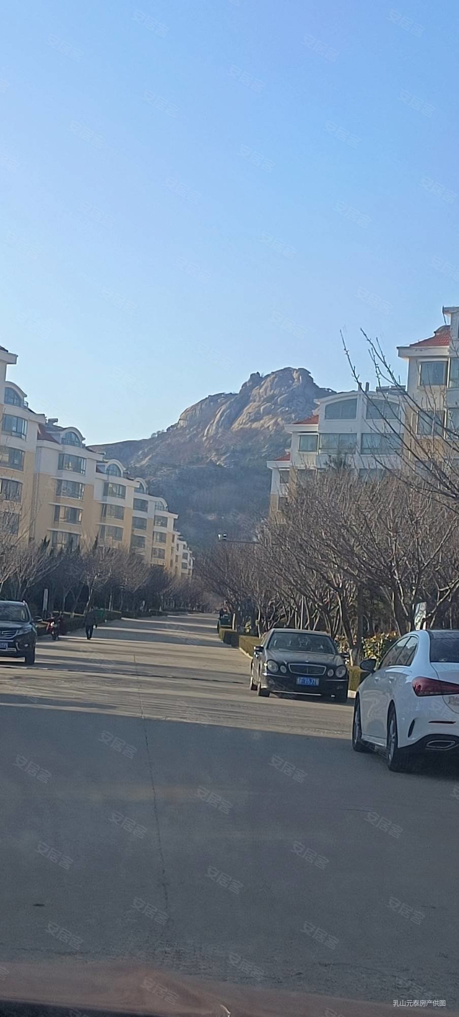 一线海景房面朝大海背靠山70年大产权顶楼