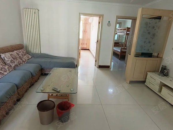 济宁任城观音阁街道鲁兴花园万达附近,鲁兴花园 三楼两室向阳 保洁已