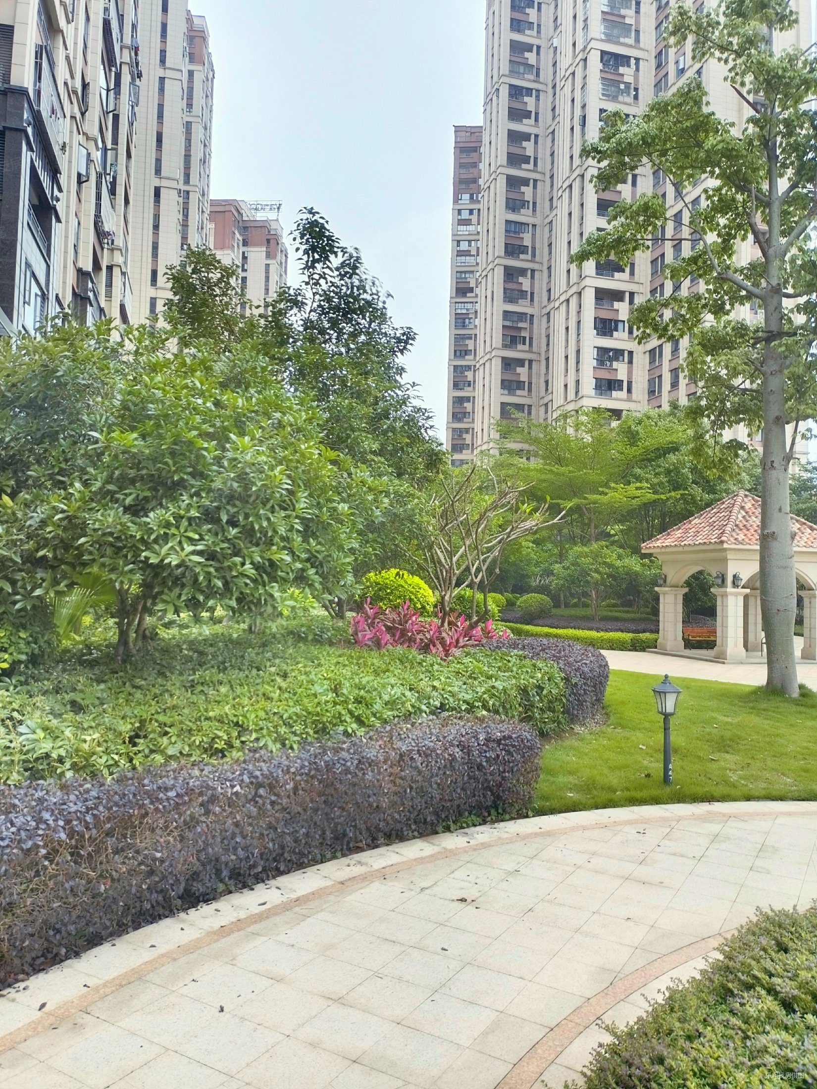 永硕龙庭湾5室2厅3卫180㎡东南530万