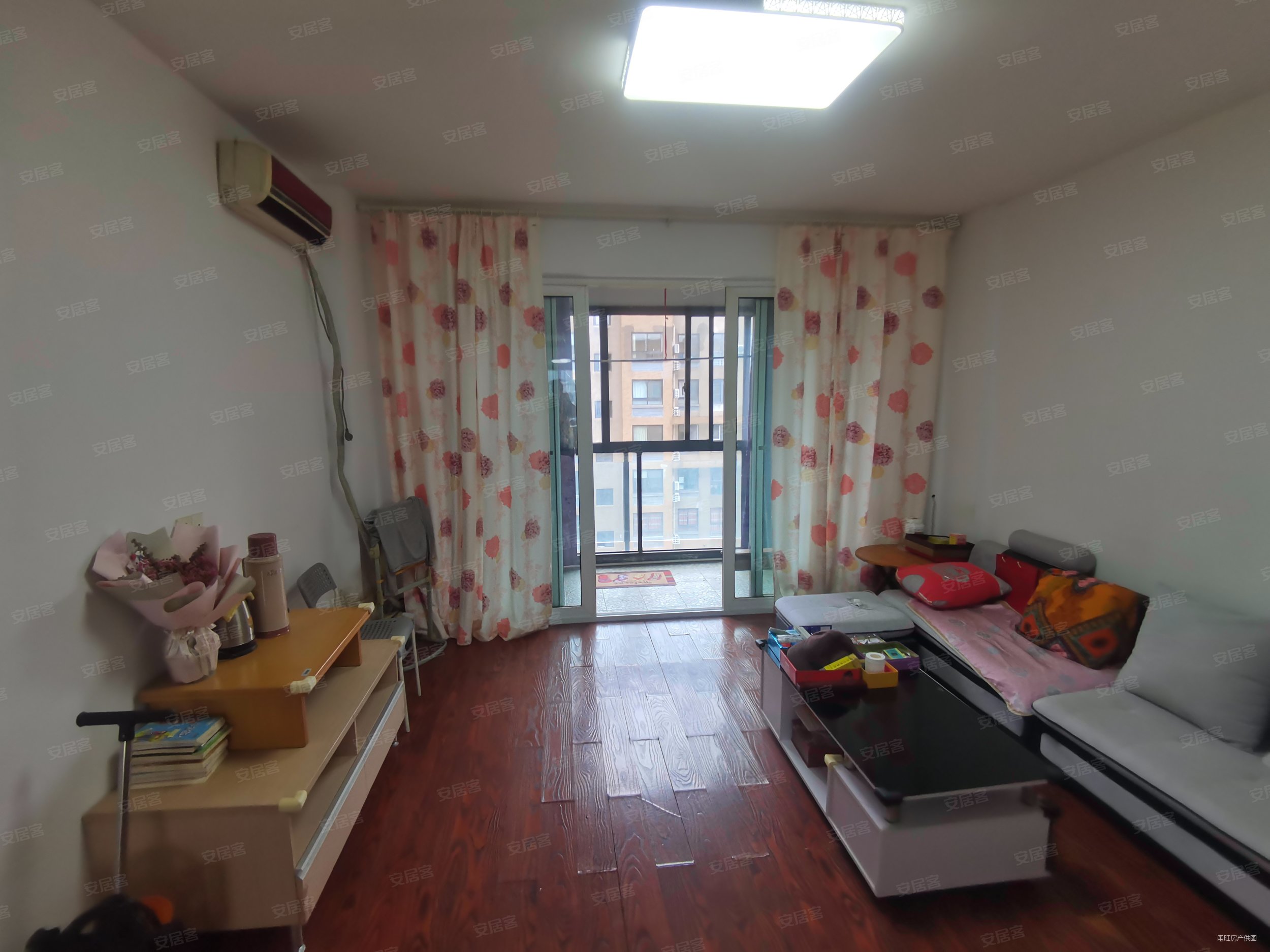 锦绣东城(二号组团)3室2厅1卫90.45㎡南278万