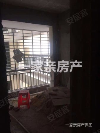 万达广场一期高层毛坯95平送水电装修仅售81