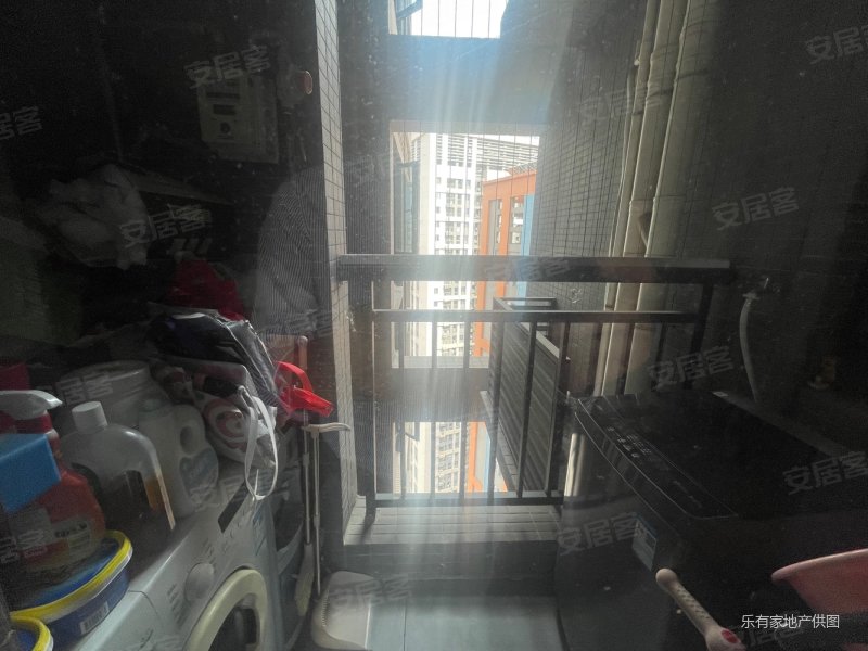 新上高层景观房急售8字头甩价格可谈大冲新城花园
