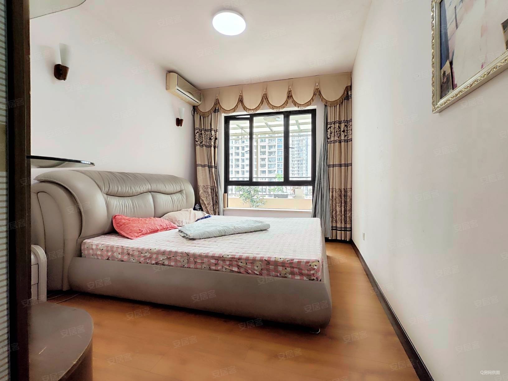 松岗   校 中海西岸华府精装四房出售 满五   随时看房