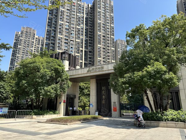 佛山南海黄岐时代水岸一期金沙洲时代水岸一期精装小三房,家私家电