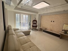 东台东台城区鼓楼路步行街吾悦广场旁！南初中旁！电梯3室！出租房源真实图片