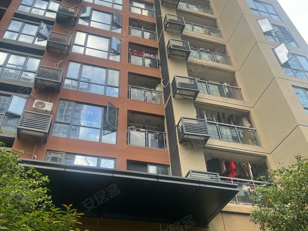 深圳布吉百鸽笼万科红(四期)万科红精装大三房,家私家电齐全,配套成熟