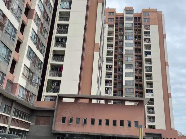 深圳龙华观澜湖润名苑花园小区,交通便利,户外方正,釆光好出租房源