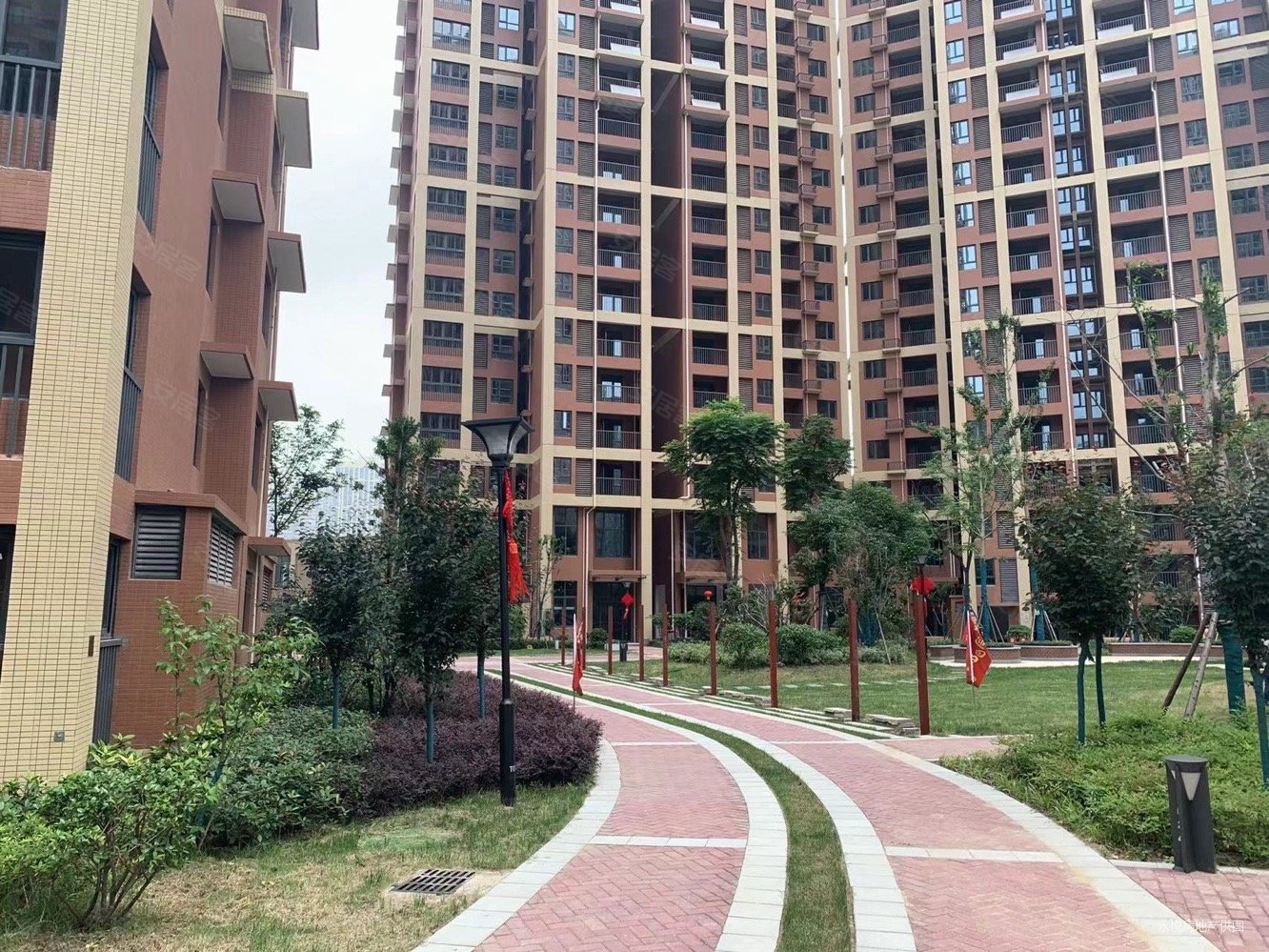 百步亭现代城旁,丹亭懿府二手房,225万,3室2厅,2卫,131平米-武汉安居