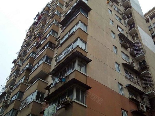 上海浦东御桥民乐苑好房推荐,御桥地铁口一房,带地下车位可长租,看房