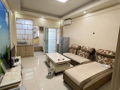 万达广场附近中亚商贸城单身公寓客卧分开拎包入住带空调急租