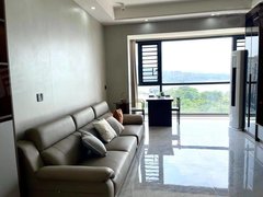 梧州龙圩龙圩城区苍海湖，公园一号湖景三房两厅两卫，2500包物业出租房源真实图片