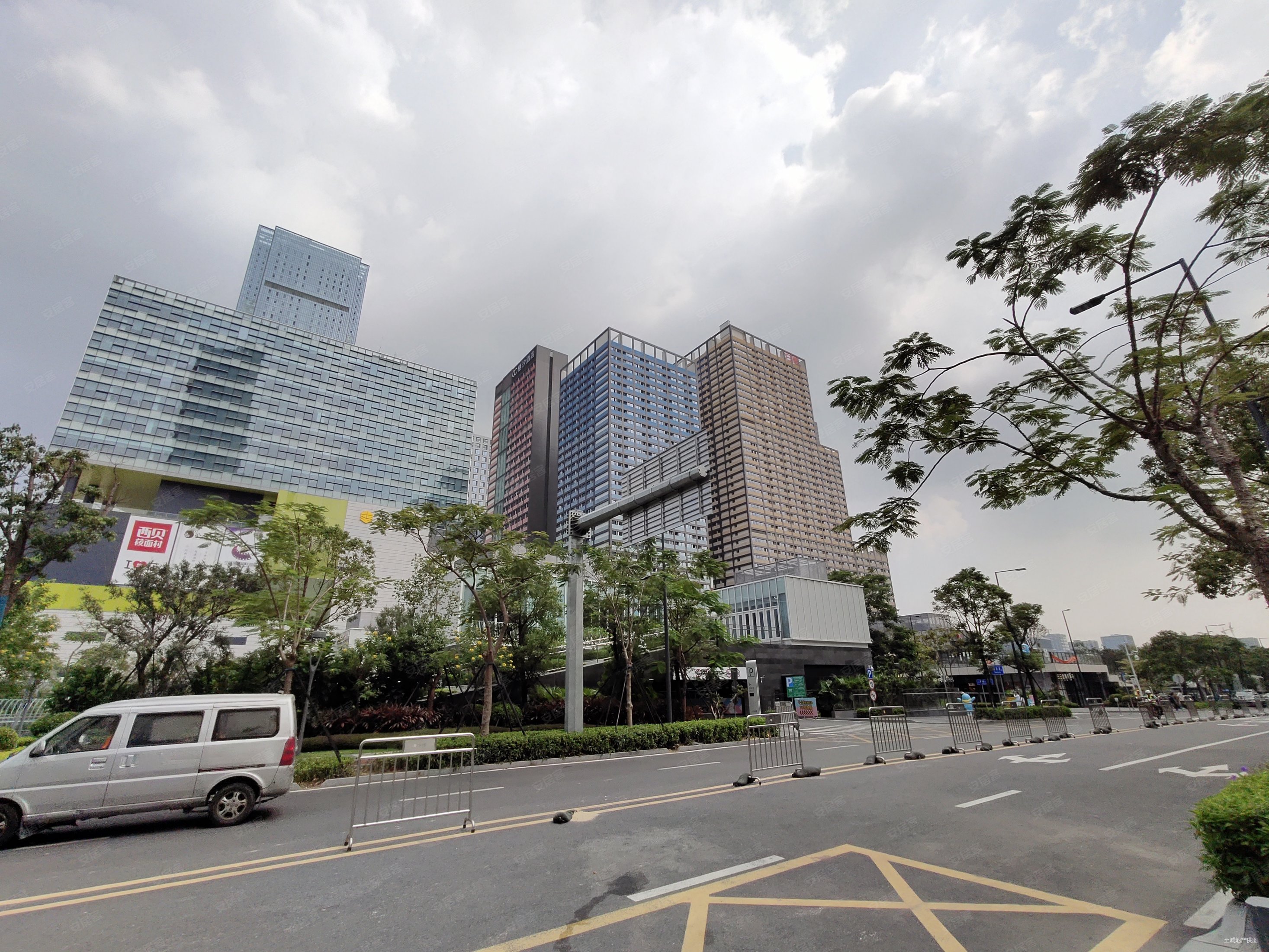 留仙洞总部基地 万科云城精装三房 业主诚售 随时看房