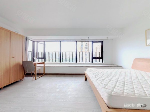 西湖云谷东边套楼层正好次新好房很诚心价格好谈