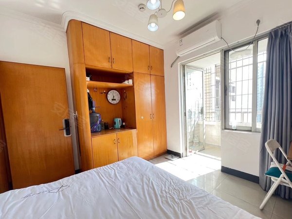 广州天河沙河富信广场富信广场 2室2厅1卫 配套齐全 电梯房 精装修