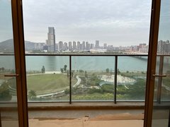 广州南沙横沥绿城晓风印月 一线江景177方平层大四房 出租，玲包入住出租房源真实图片
