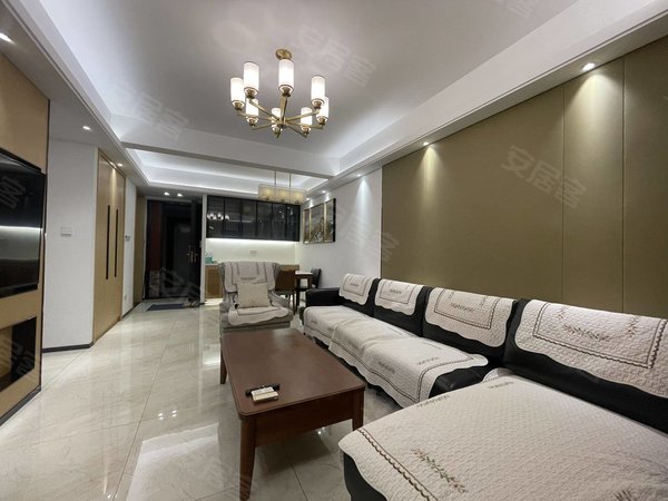 南昌西湖云飞路世纪朝阳中央城12月9日实拍，豪装中央城，房源齐全，随时看。近朝阳万达珠市出租房源真实图片