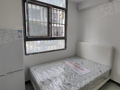 实拍近虹桥，诸光路，单间一室户，独立卫生间，房间很干净新家具