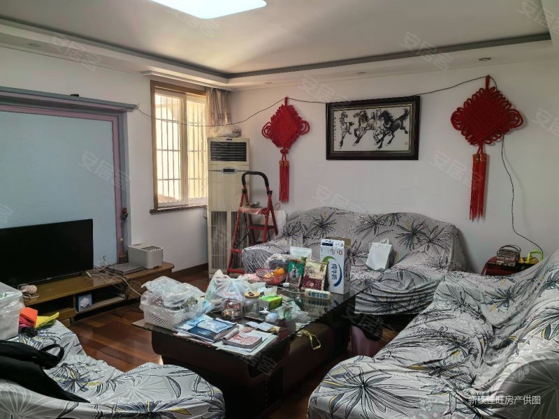 锦港佳园性价比高看房方便价格上商量房东急卖带储藏室