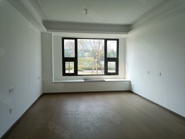 济南长清恒大绿洲建发玺园建发玺园 4室2厅2卫 171平 电梯房 精装修