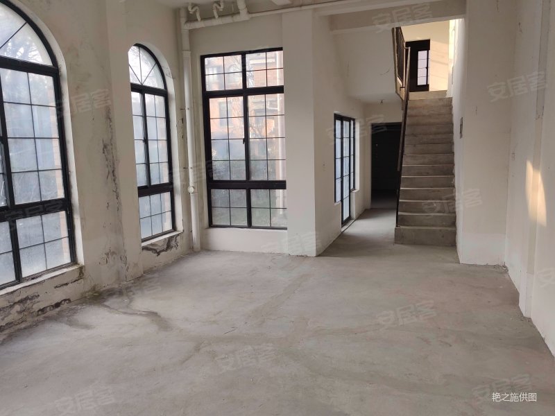 奥斯博恩联排边户无遮挡采光好适合改造大花园