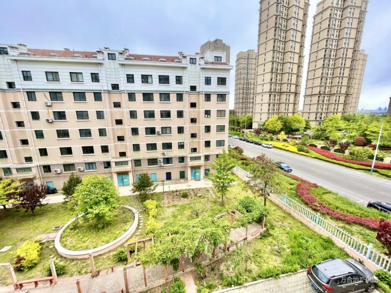 二线小区 繁华地段 生活方便 紧挨银龙湾夜市 常家庄集市