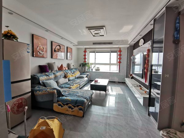 徐州丰县丰县城区紫薇花园(丰县)新城区 紫薇花园 三室 精装修 暖气房 家具家电齐全 价格低出租房源真实图片