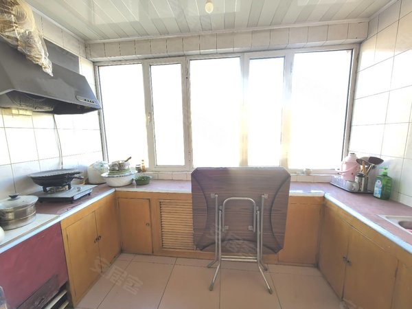 包头东河291医院和平路西小区牛桥街附近 和平路西小区中间楼层 出行方便 可以拎包入住出租房源真实图片