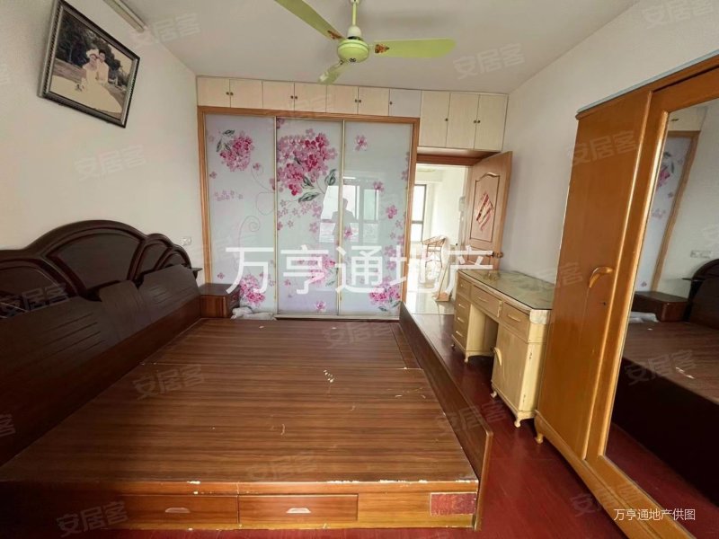 御景龙庭 电梯好楼层 来电立剪10  原始2房改3房诚意出售