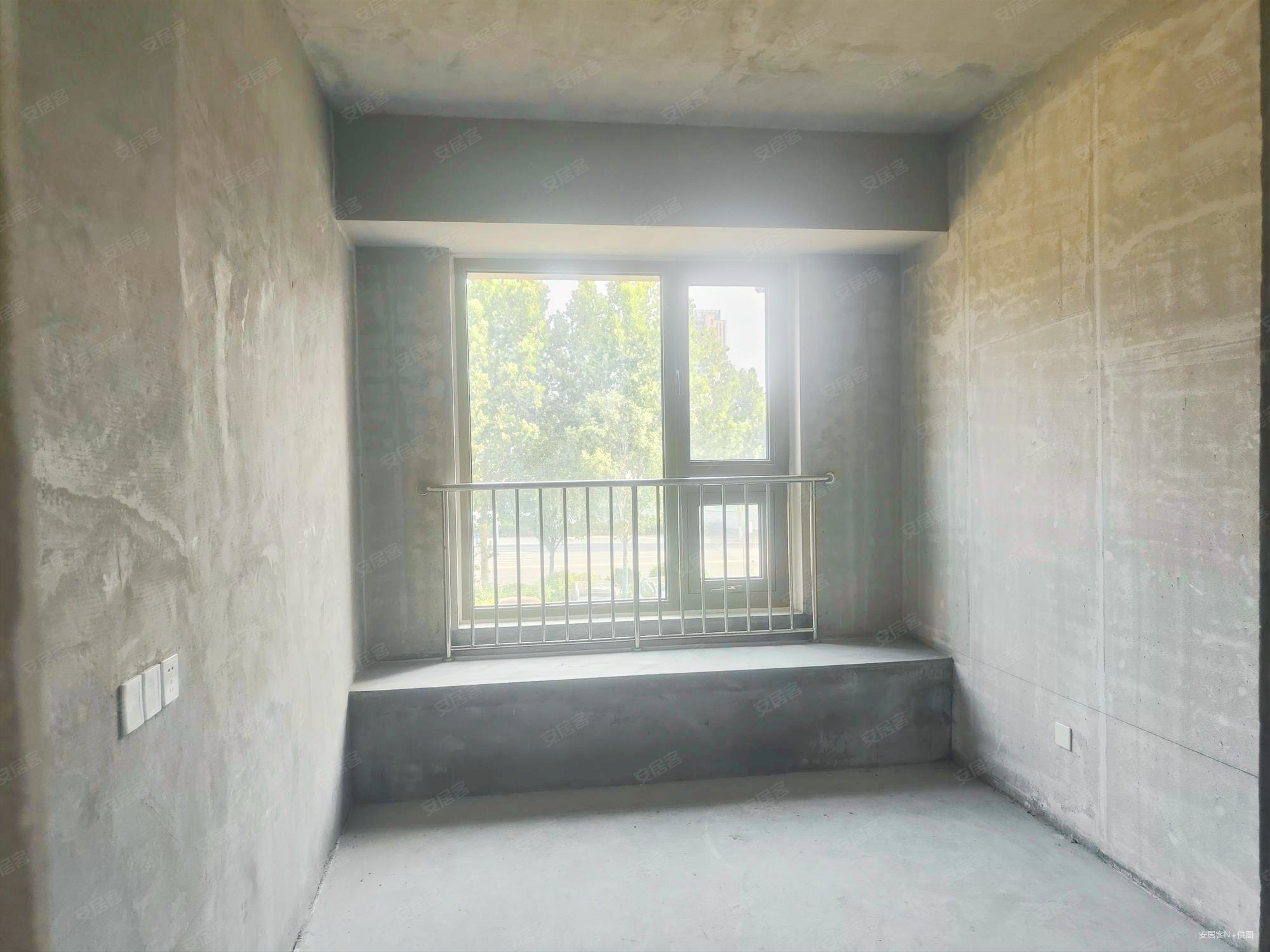 平度公园壹号4室2厅2卫145.01㎡南143万