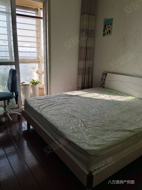 耀邦公馆三室落地阳台精装价格