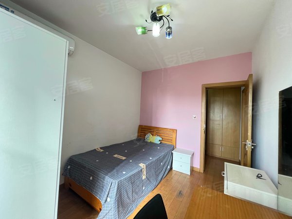 苏州工业园湖东东湖大郡二期东湖大郡精装卧室 近南施街地铁 三户合租